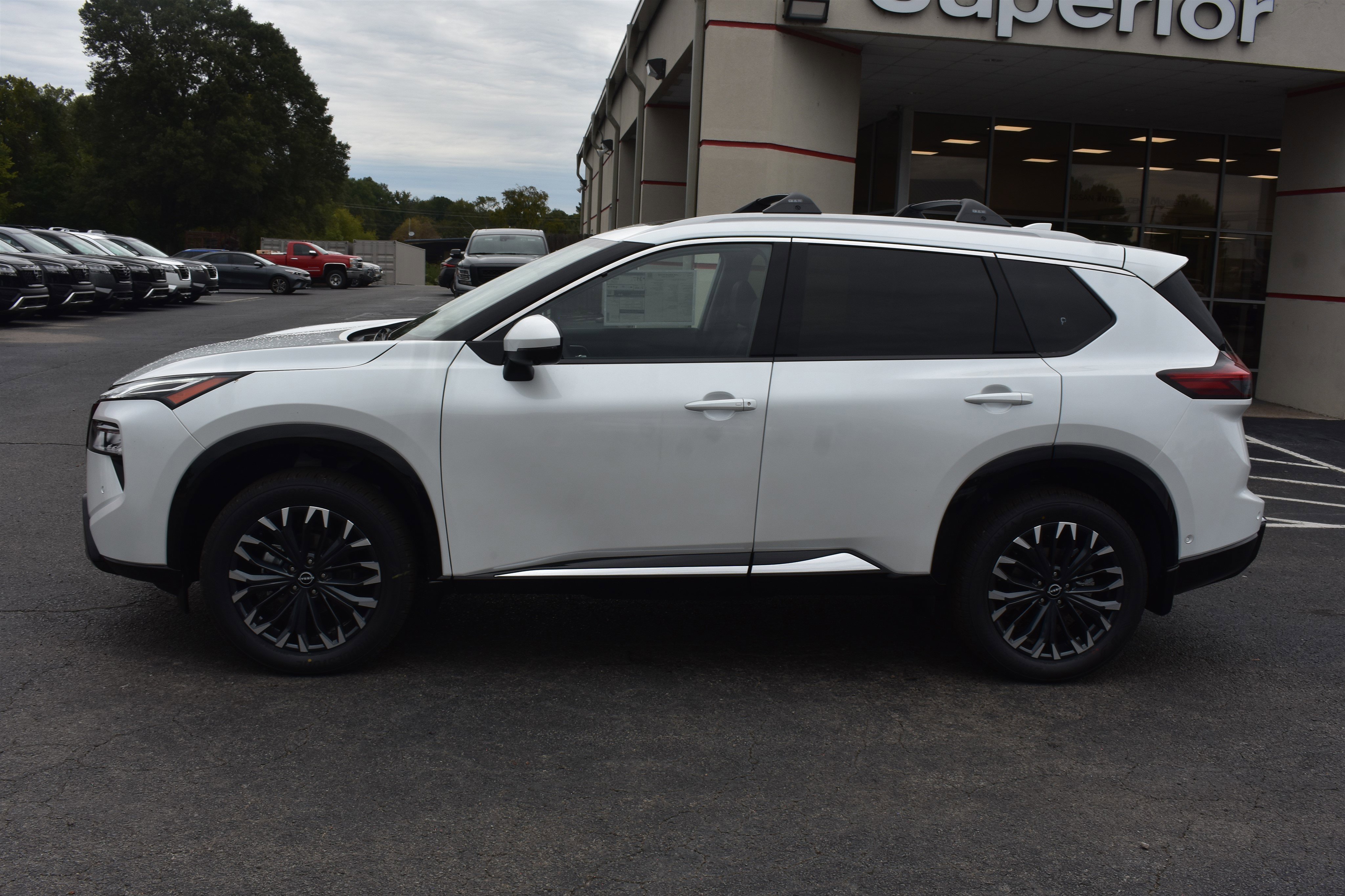 2026 Nissan Rogue Platinum - Photo 9