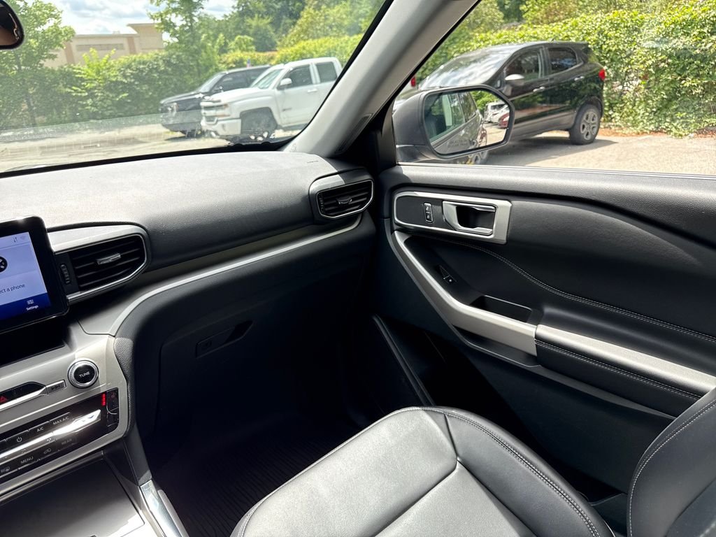Used 2023 Gray Ford XLT image 18
