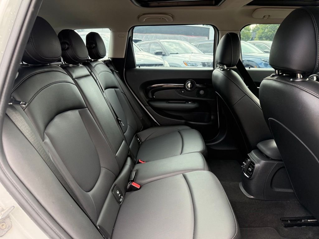 Used 2019  MINI  image 27
