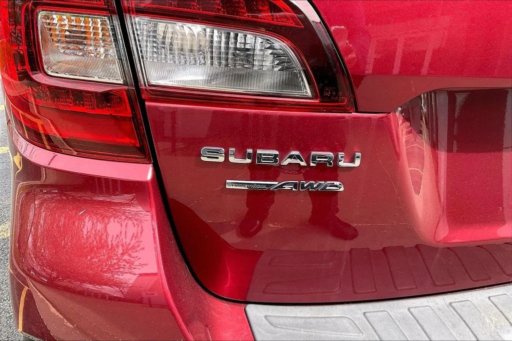 Used 2019 Red Subaru 2.5i image 34