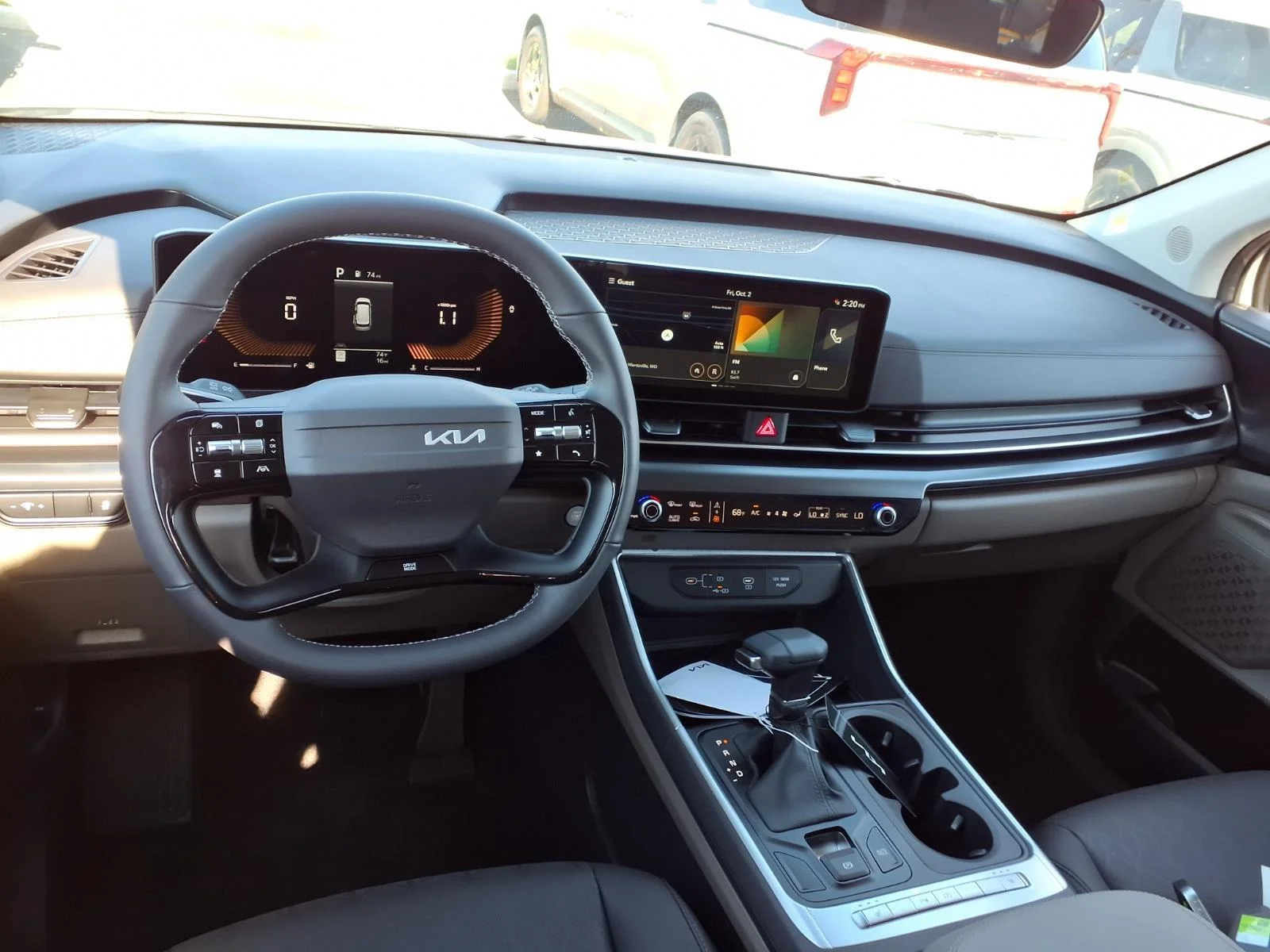 New 2027 Ceramic Silver Kia LXS image 4