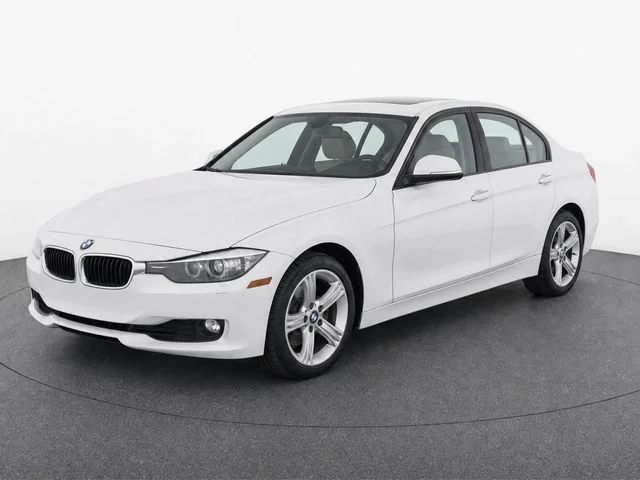 Used 2014 White BMW 320i xDrive image 1