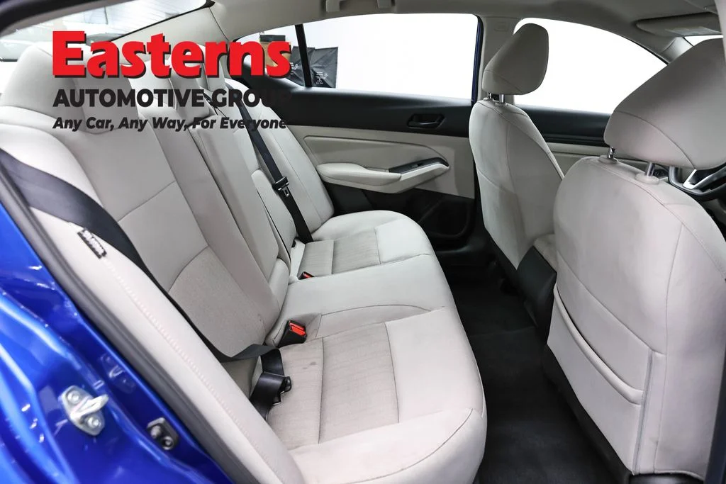 Used 2025 Blue Nissan 2.5 SV image 22