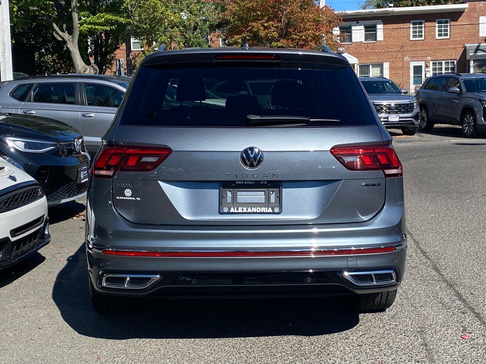 Certified Used 2022 Gray Volkswagen 2.0T SEL R-Line image 4