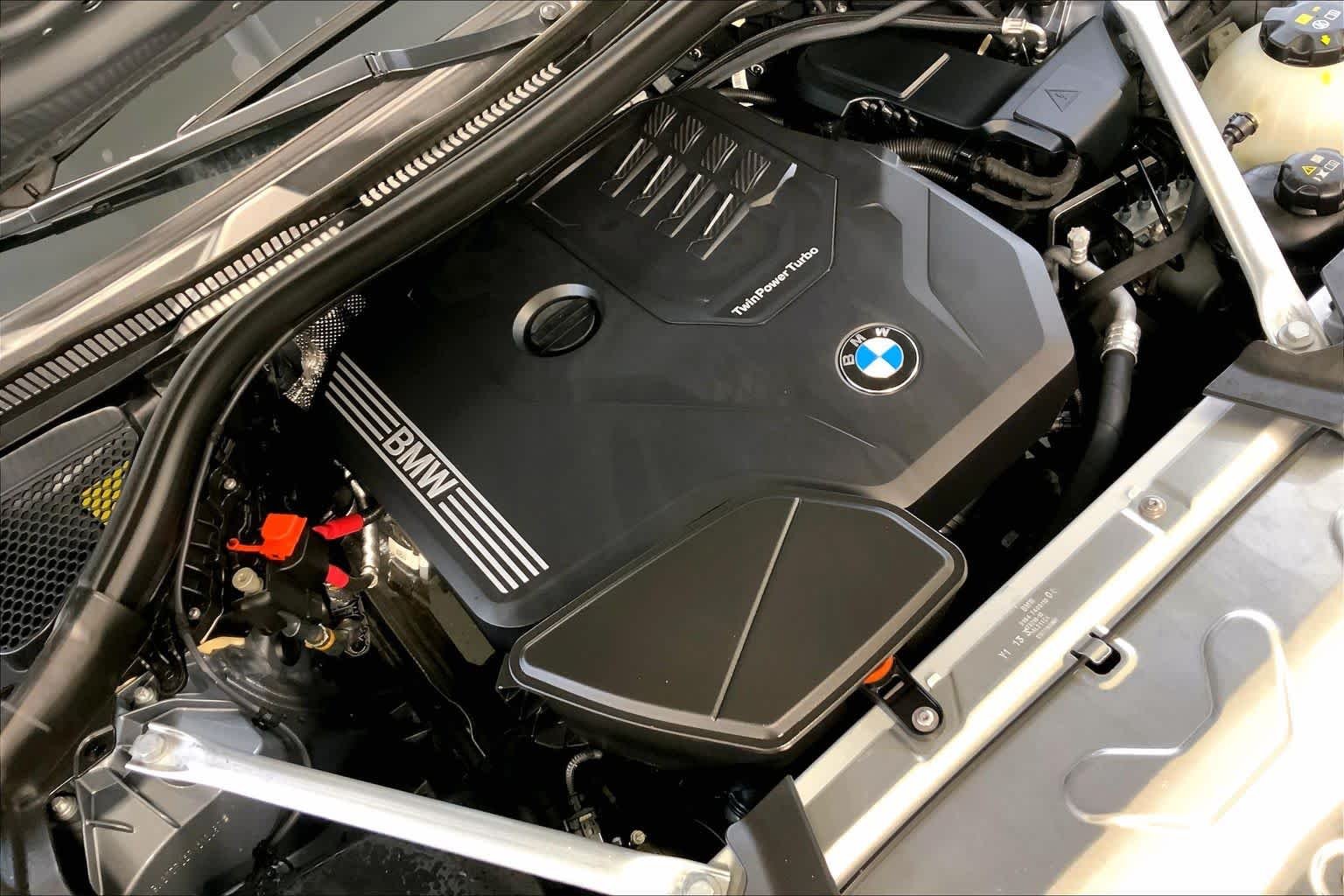 Used 2024 Skyscraper Grey Metallic BMW xDrive30i image 31