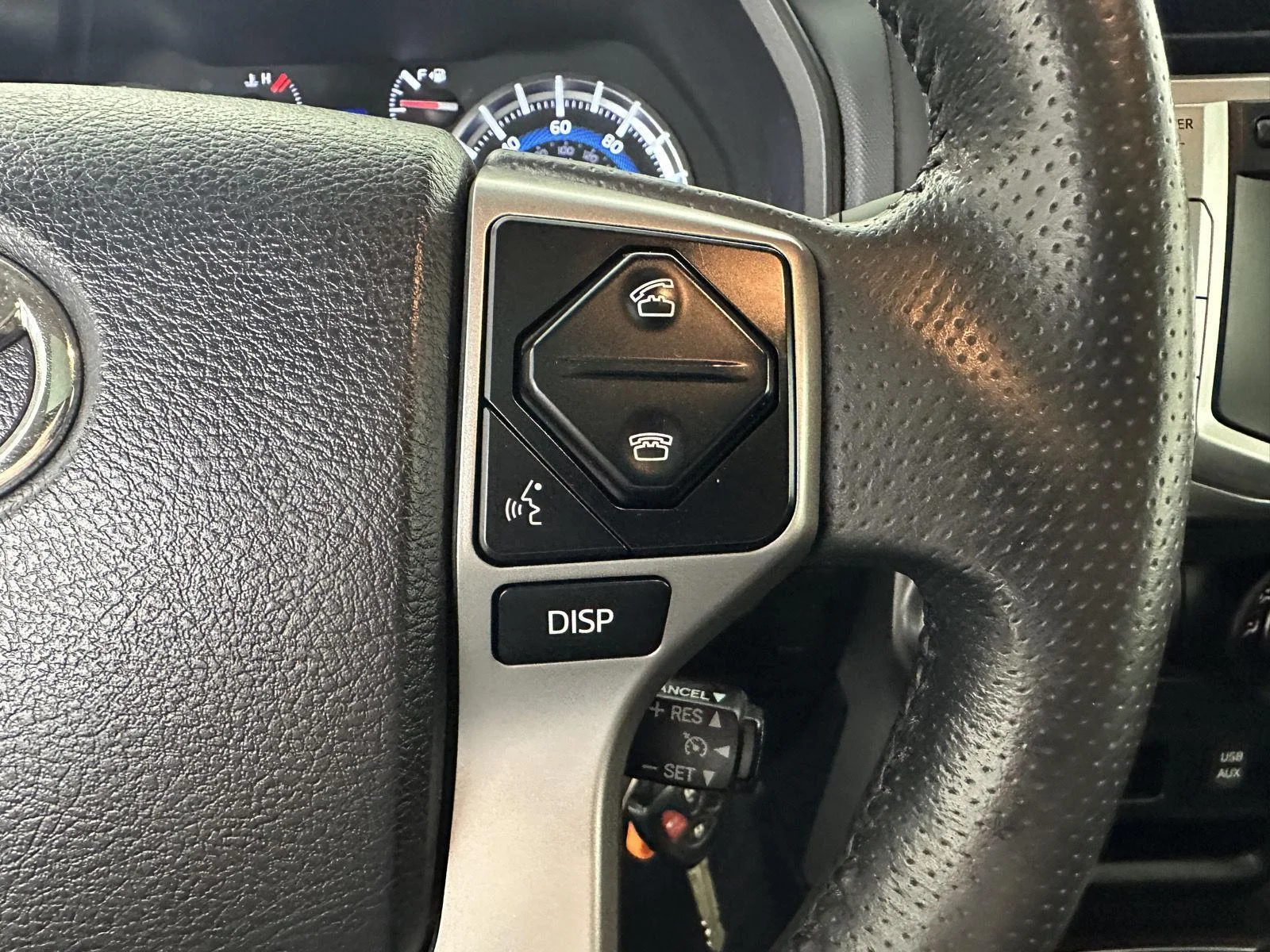 Used 2018 Midnight Black Metallic Toyota SR5 Premium image 24