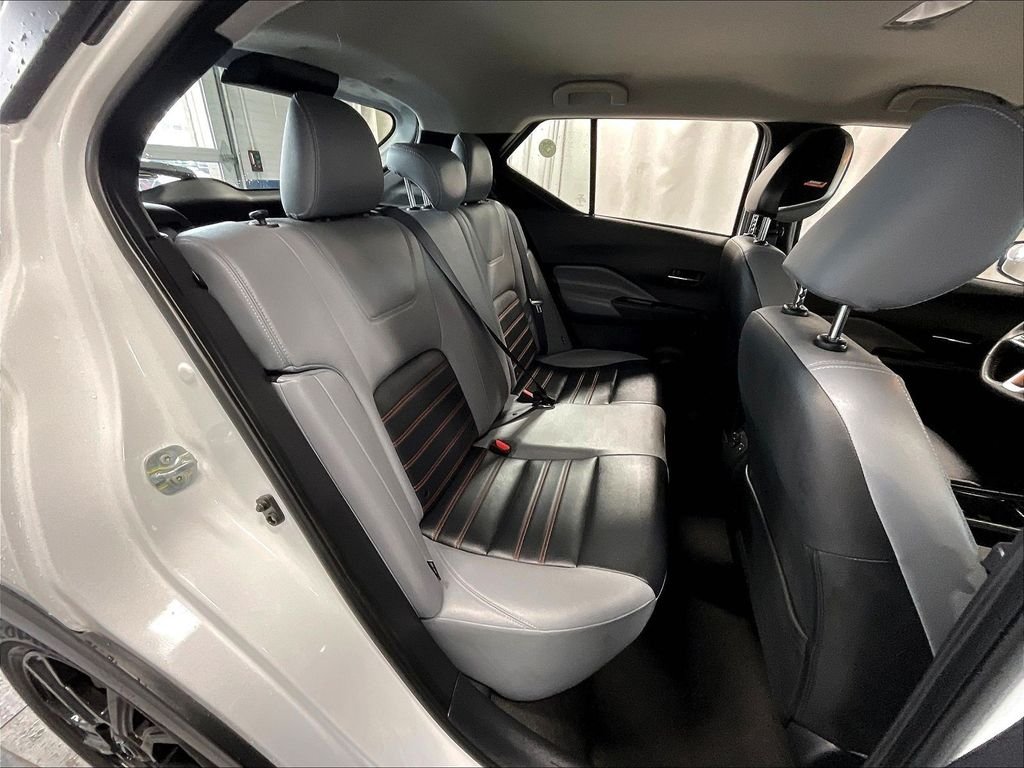 Used 2023 White Nissan SR image 16
