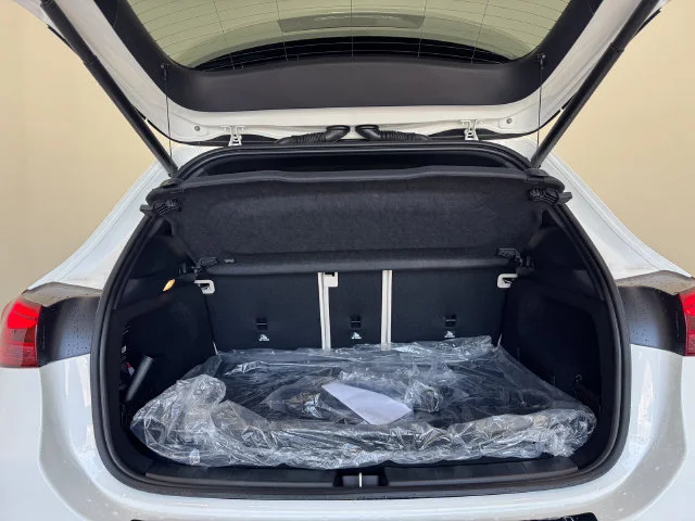 Certified Used 2026 Polar White Mercedes-Benz GLA 250 image 9