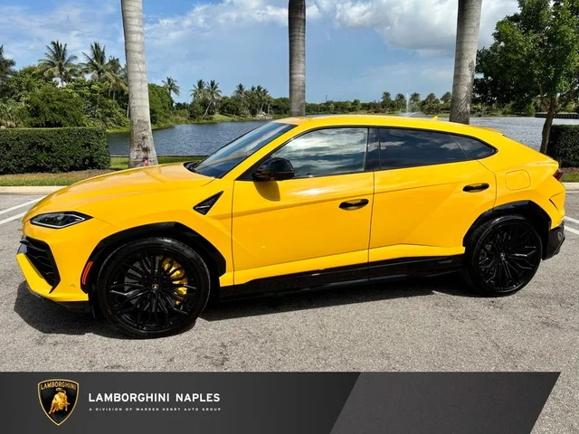2025 Lamborghini Urus SE