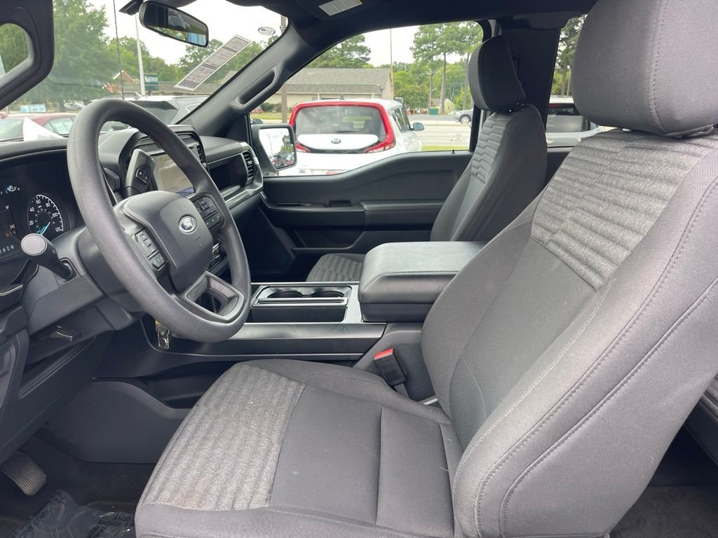 Used 2023 White Ford XL image 17