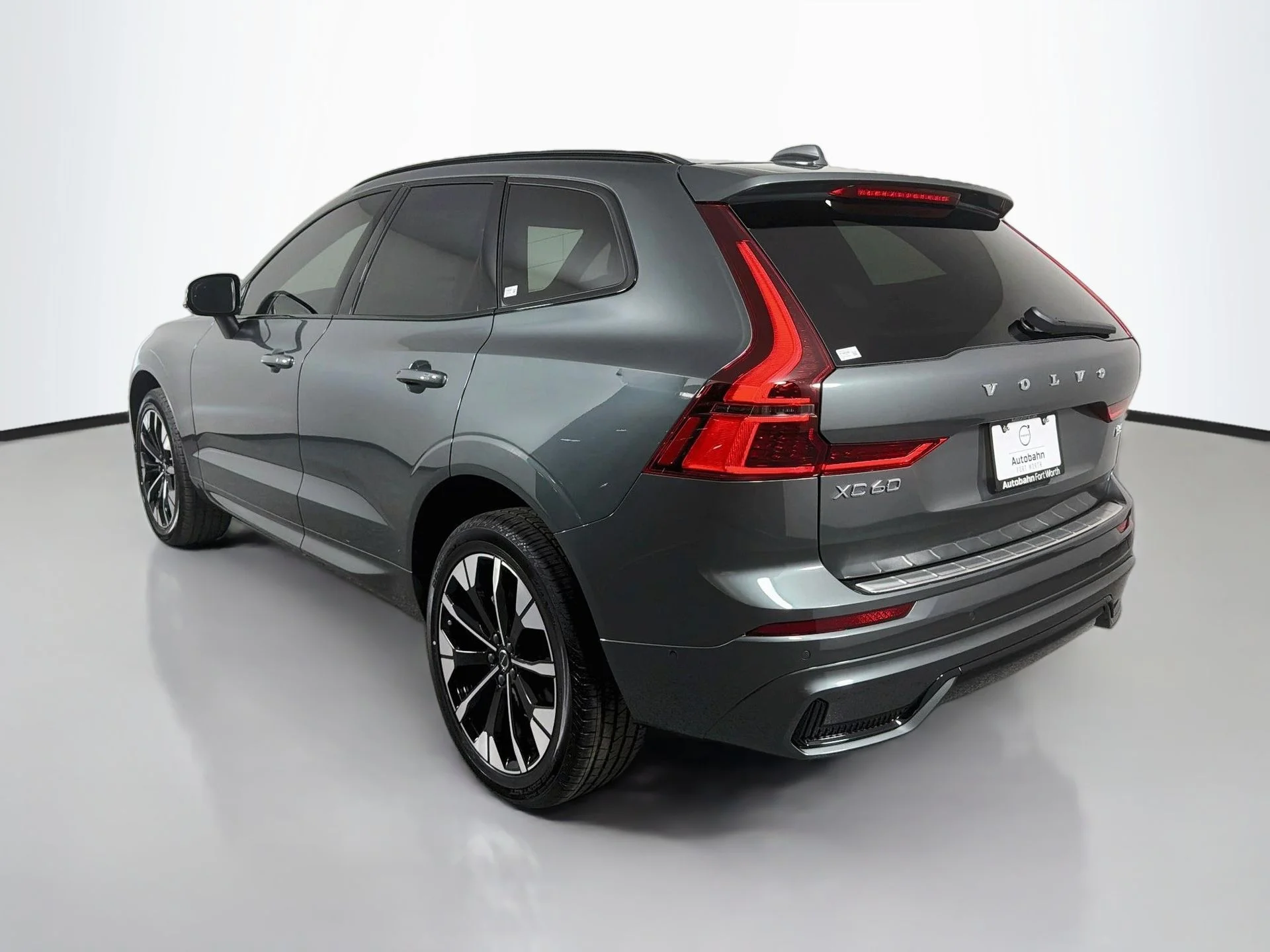 New 2027 Forest Lake Volvo Plus image 7