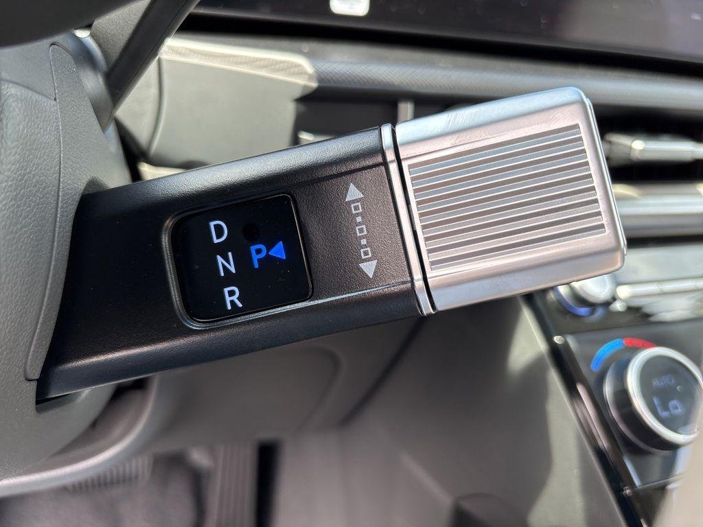 New 2026 Phantom Black Hyundai SEL AWD image 24