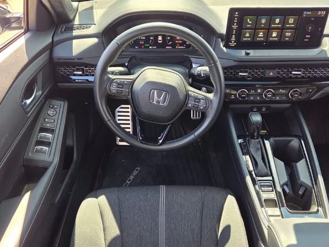 Used 2025  Honda Sport image 7