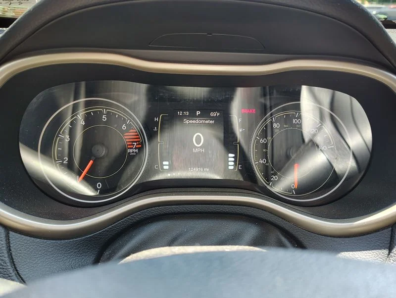 Used 2016 Black Jeep Latitude image 12