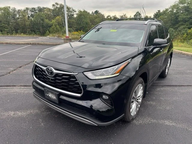 Used 2023 Midnight Black Metallic Toyota Platinum image 7