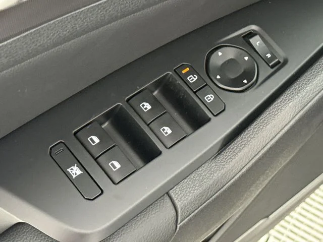 New 2026 Wolf Gray Kia EX image 13
