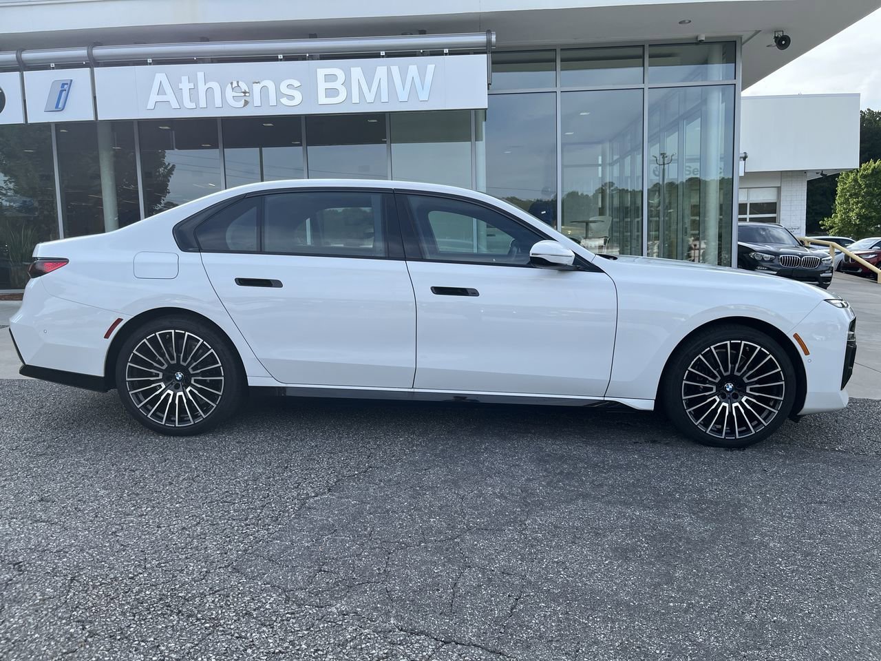 Certified Used 2025 Alpine White BMW 740i image 9