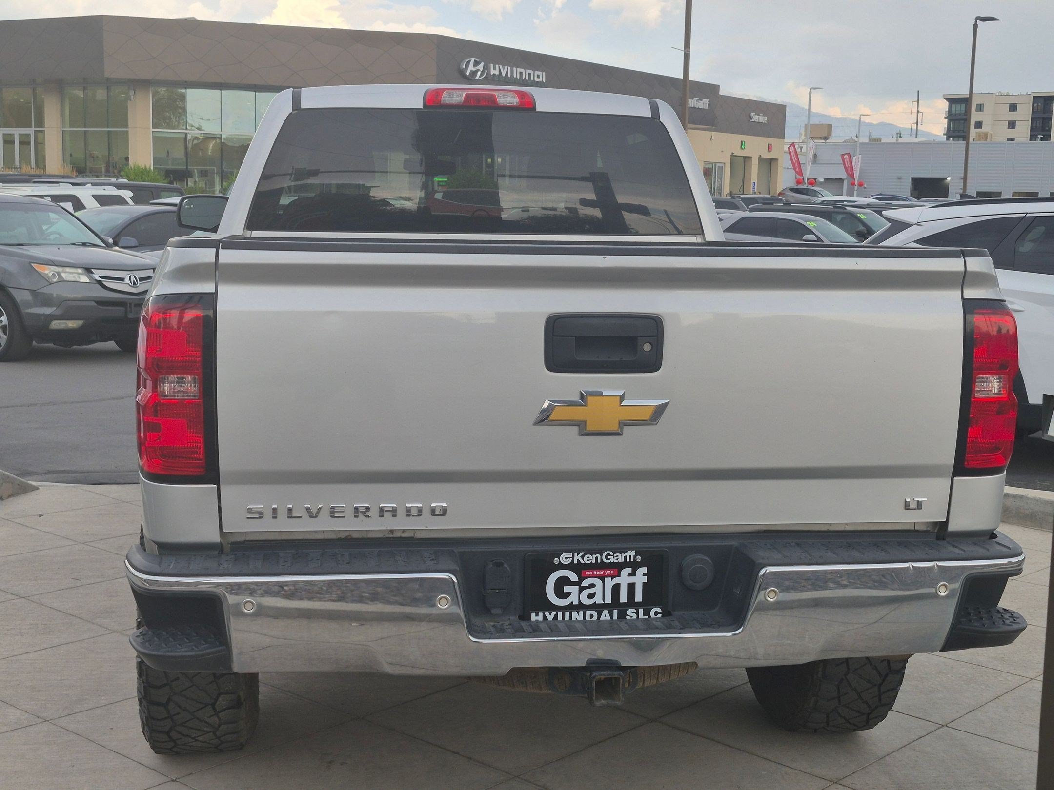 Used 2018 Silver Chevrolet LT image 4
