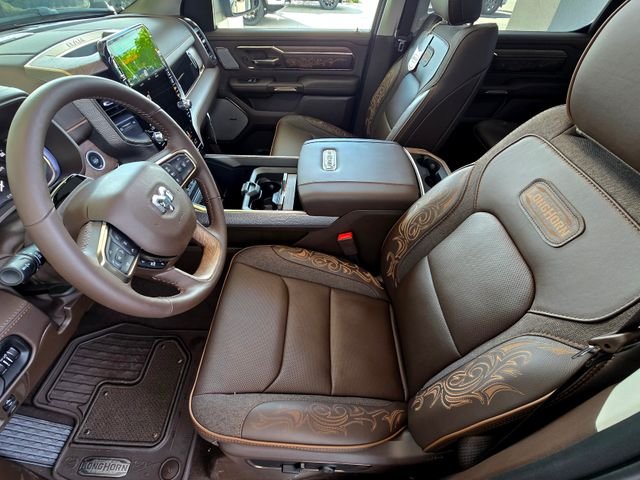 New 2026 Diamond Black Crystal Pearl-Coat Exterior Paint RAM Limited image 30