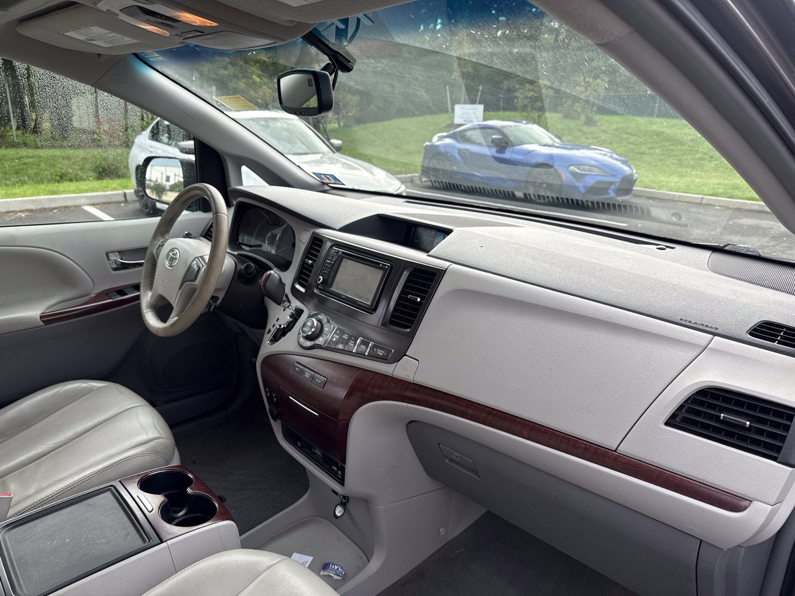 Used 2014 Gray Toyota XLE image 16