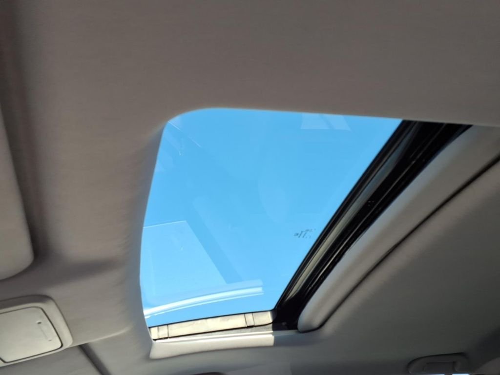 Certified Used 2019 Blue Honda RTL image 5