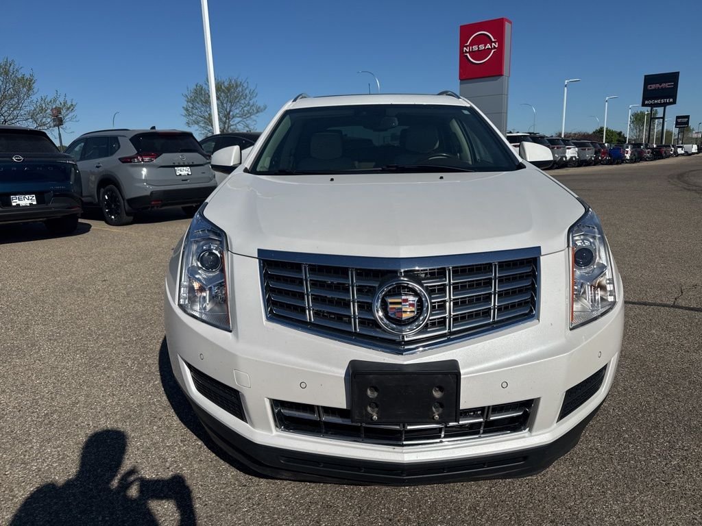 Used 2014 Cadillac SRX Luxury Collection with VIN 3GYFNEE33ES520487 for sale in Rochester, Minnesota