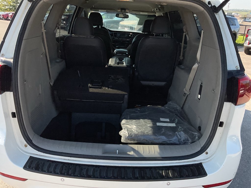 Used 2015 Snow White Pearl Kia EX image 14