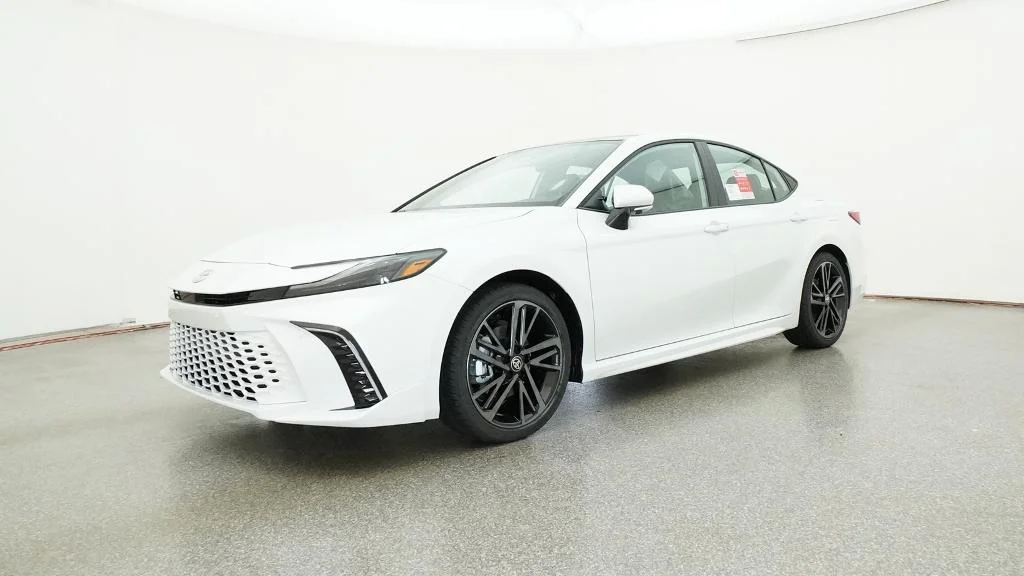 New 2026 Wind Chill Pearl Toyota XSE image 6