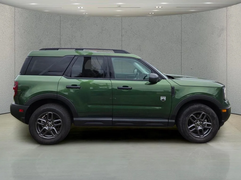 Used 2025 Green Ford Big Bend image 6