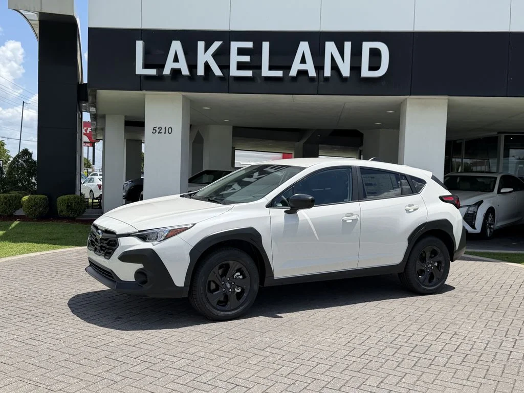 New 2026 CRYSTAL WHITE PEARL Subaru Base image 2