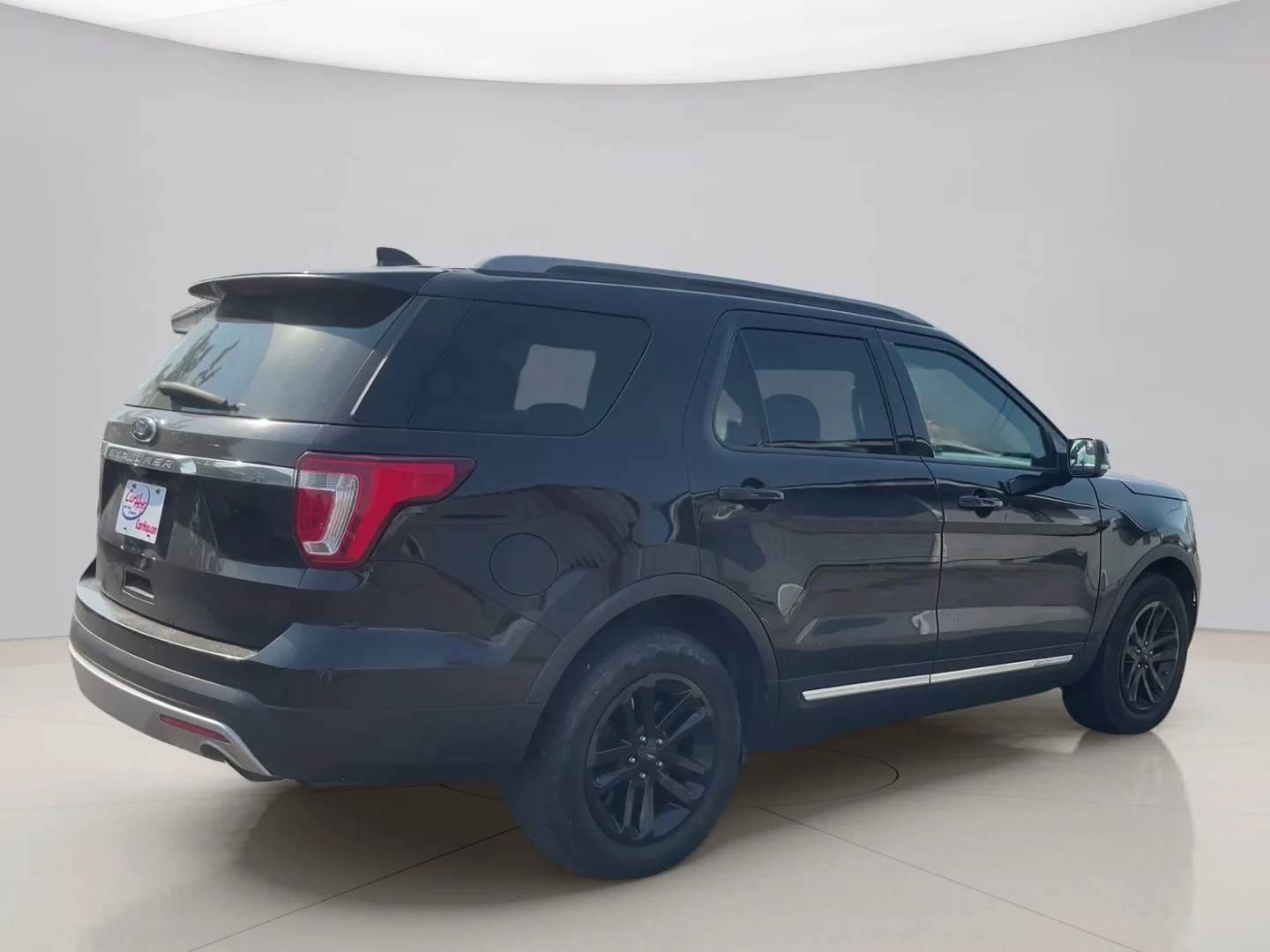 Used 2017 Black Ford XLT image 6
