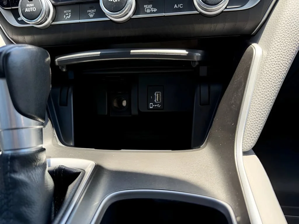 Used 2020  Honda EX-L image 38