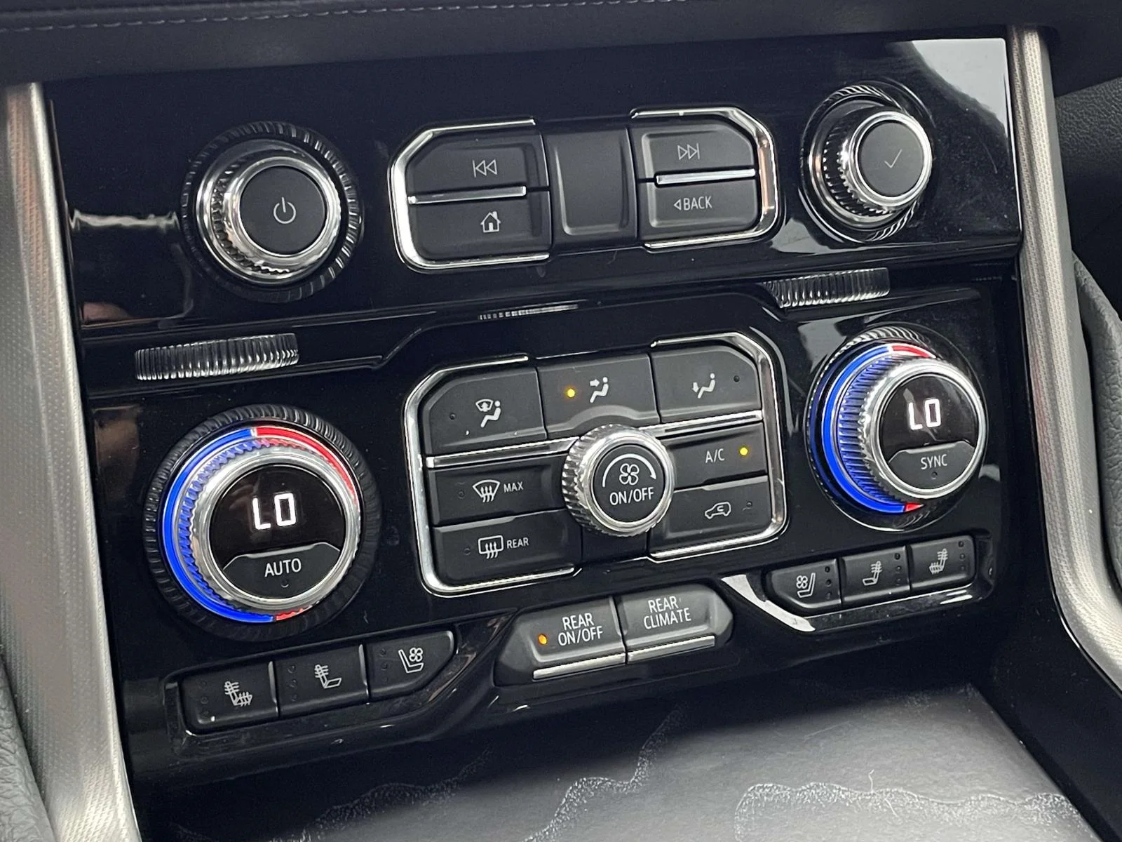 Used 2021 Onyx Black GMC Denali image 19