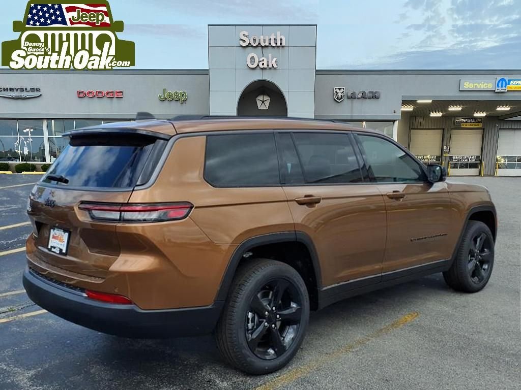 New 2026 Copper Shino Metallic Clear-Coat Exterior Paint Jeep Limited image 3