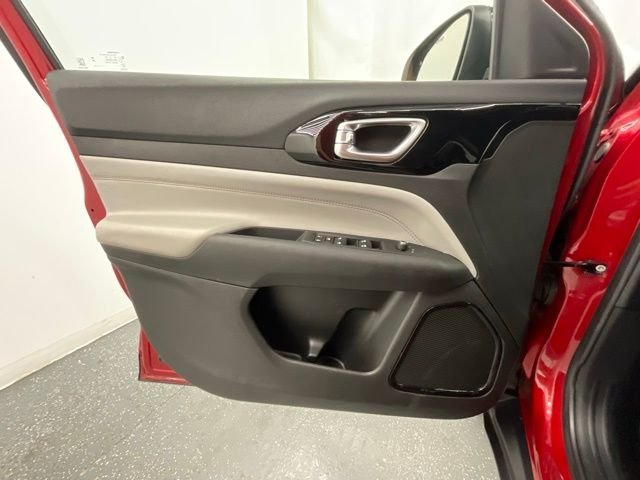 Used 2025 Red Jeep Limited image 9