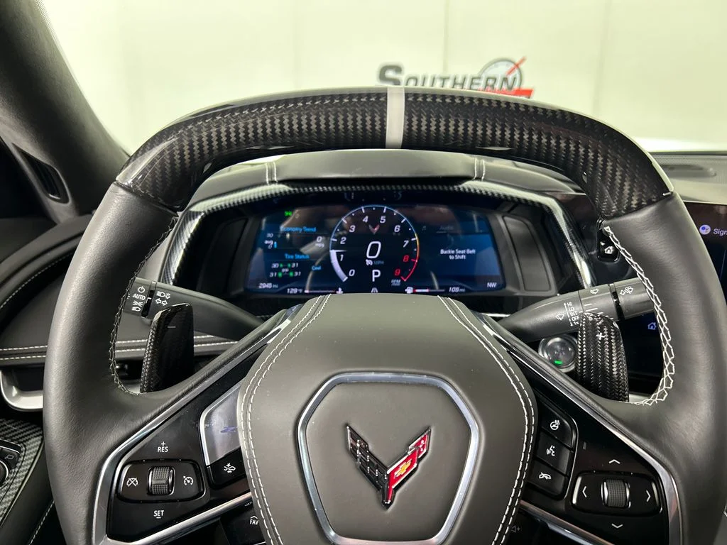 Used 2025 White Chevrolet Z06 image 14