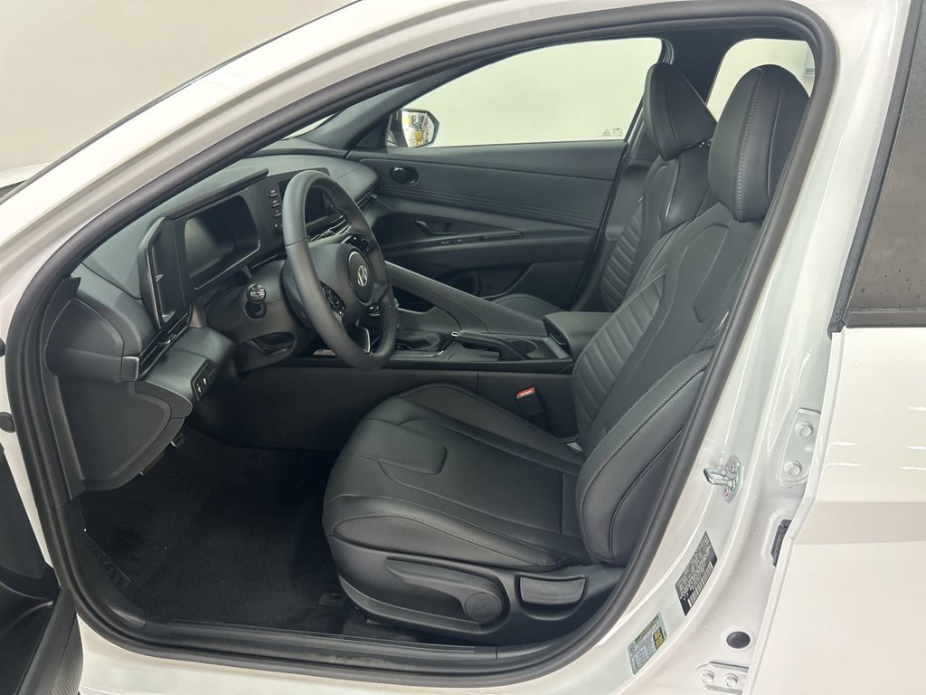 Used 2026 White Hyundai SEL Sport image 12