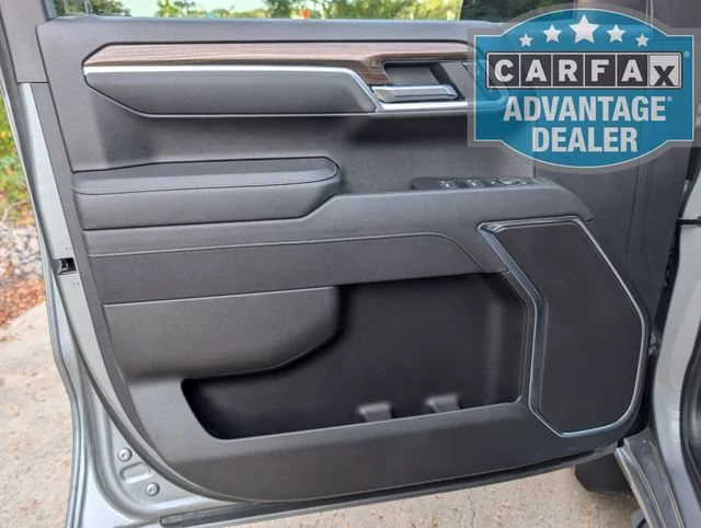 Used 2025 Sterling Gray Metallic Chevrolet RST image 19