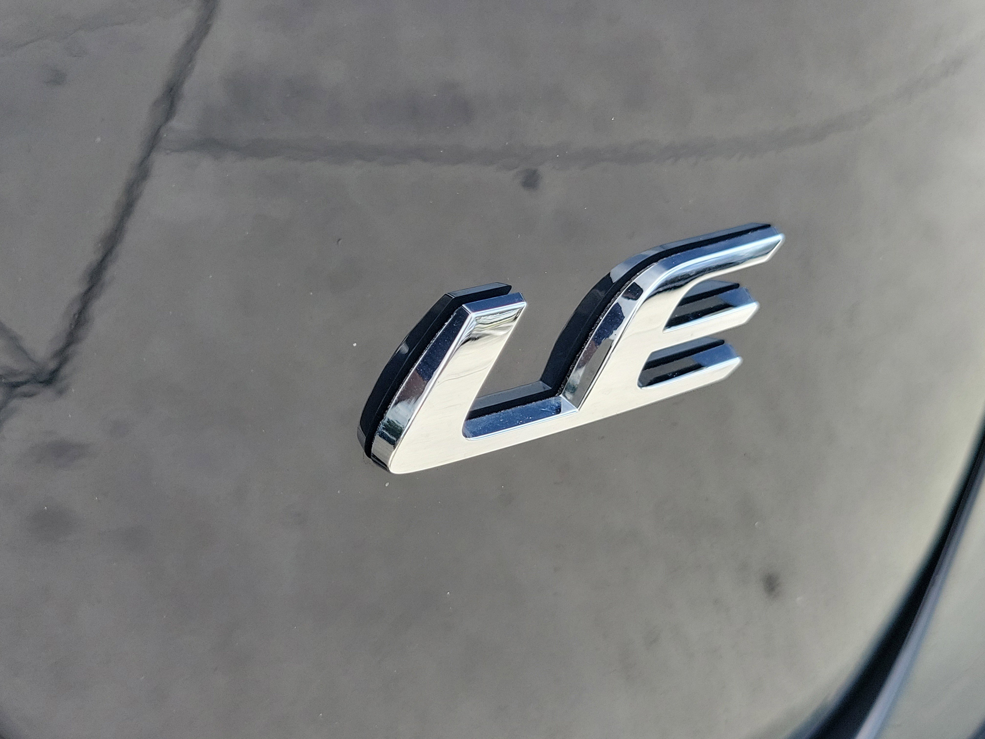 Used 2025 Underground Toyota LE image 9