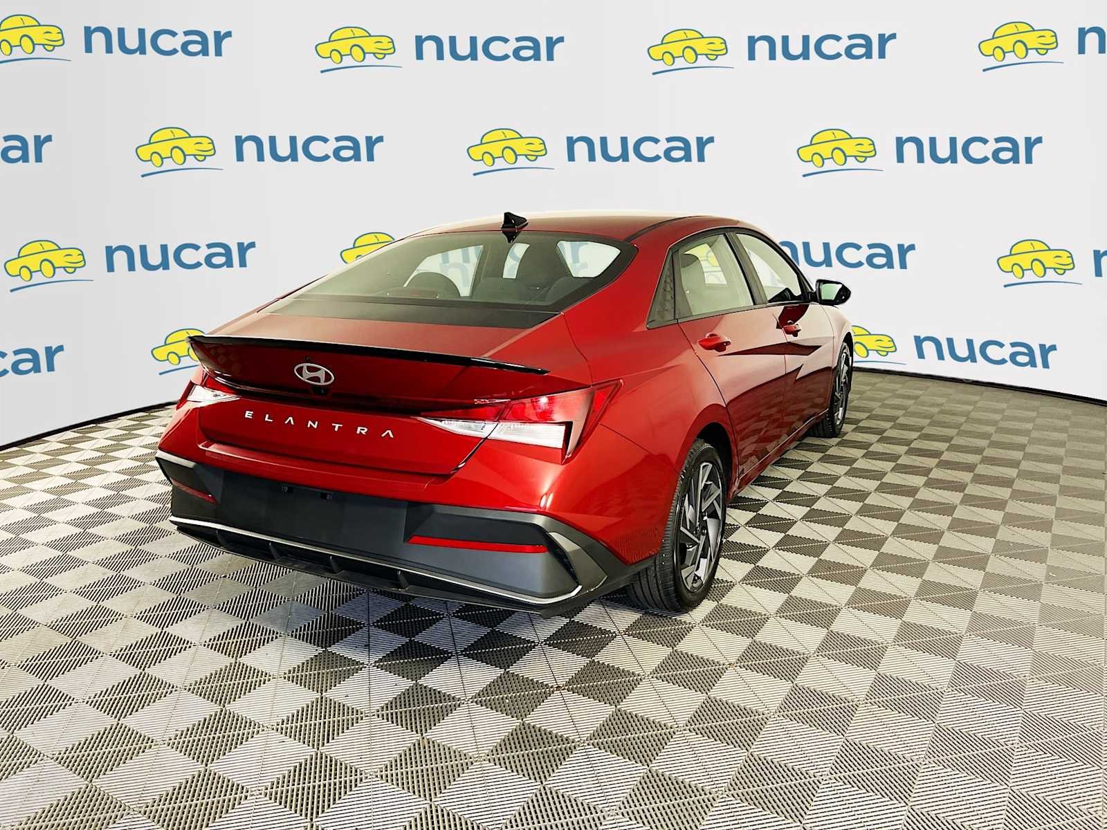 Used 2025 Ultimate Red Hyundai SEL Sport image 7