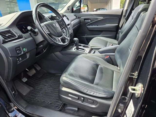 Used 2020 Black Honda EX-L image 10