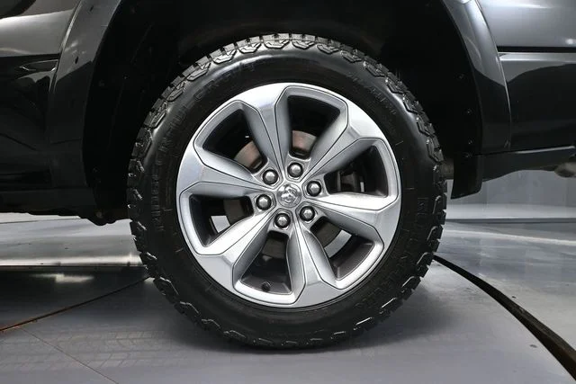 2019 RAM Ram 1500 Pickup Laramie - Photo 13