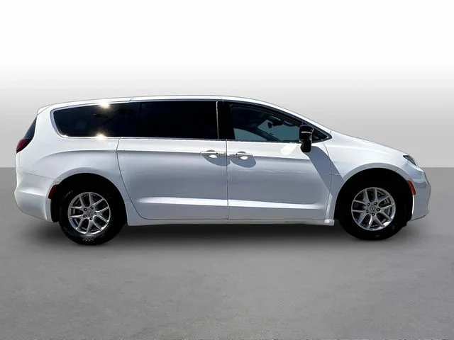 Used 2024 White Chrysler Touring L image 8