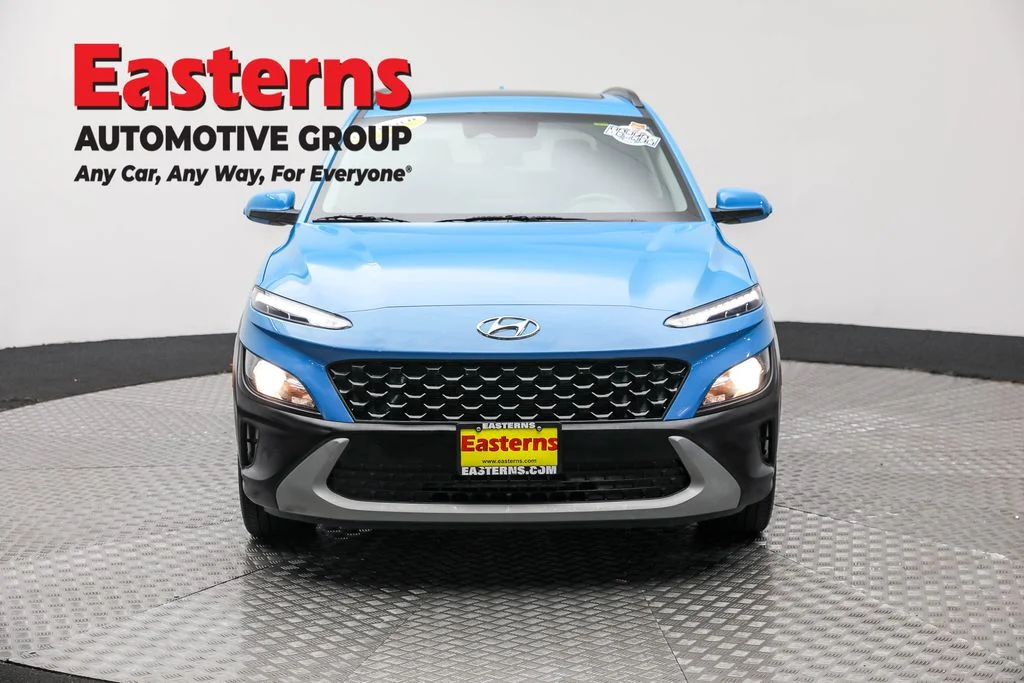 Used 2022 Teal Hyundai SEL image 2