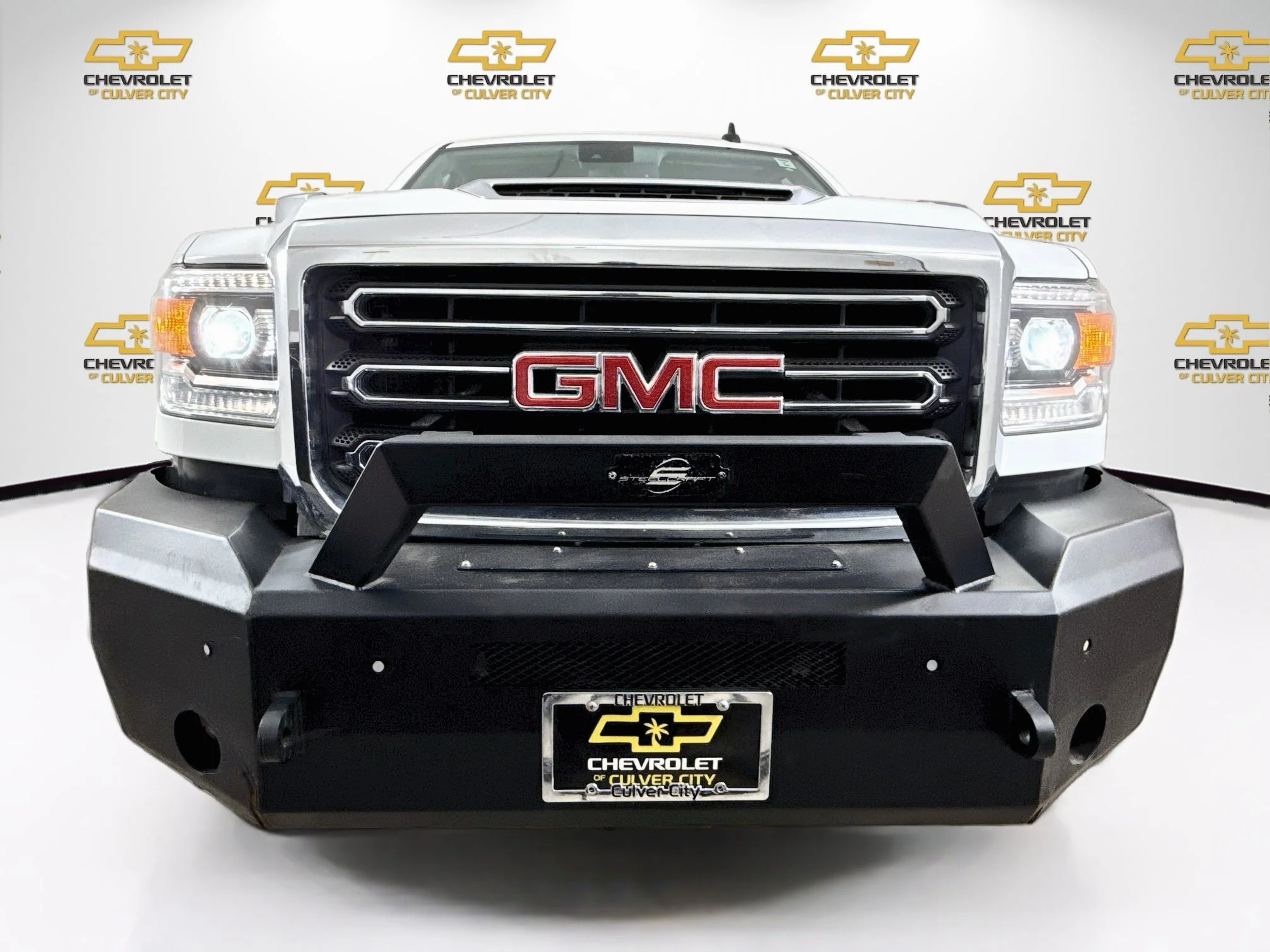 Used 2019 SUMMIT WHITE GMC SLT image 2