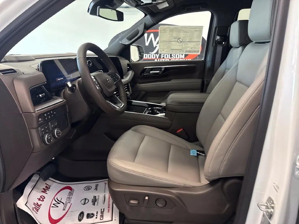 New 2027 Summit White Chevrolet Z71 image 9
