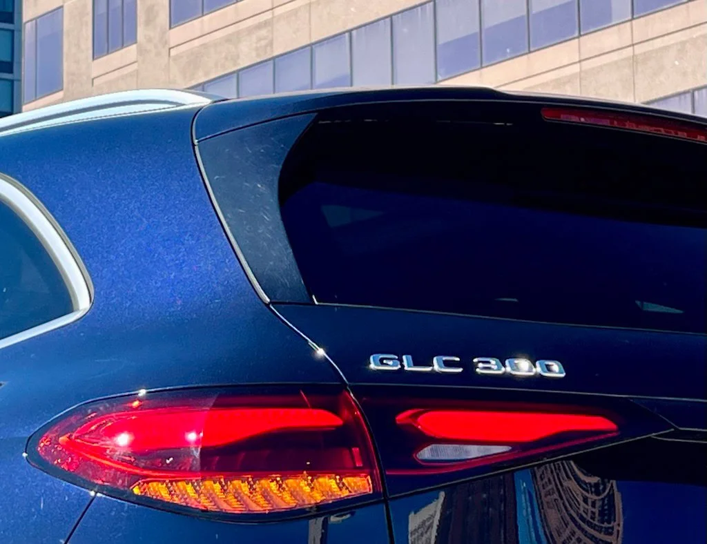 Used 2024  Mercedes-Benz GLC 300 image 9