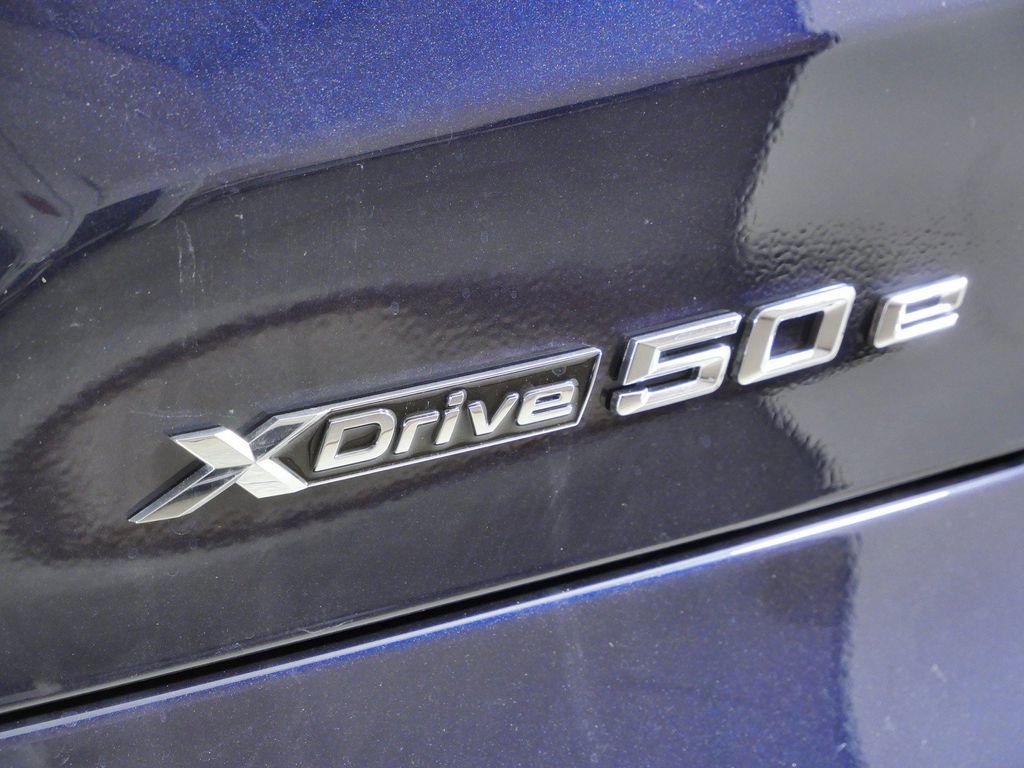 New 2026 Carbon Black Metallic BMW xDrive50e image 12