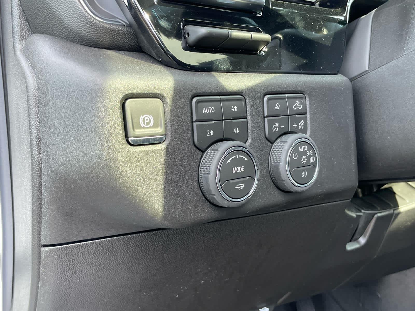2026 Chevrolet Silverado 3500 HD High Country - Photo 28