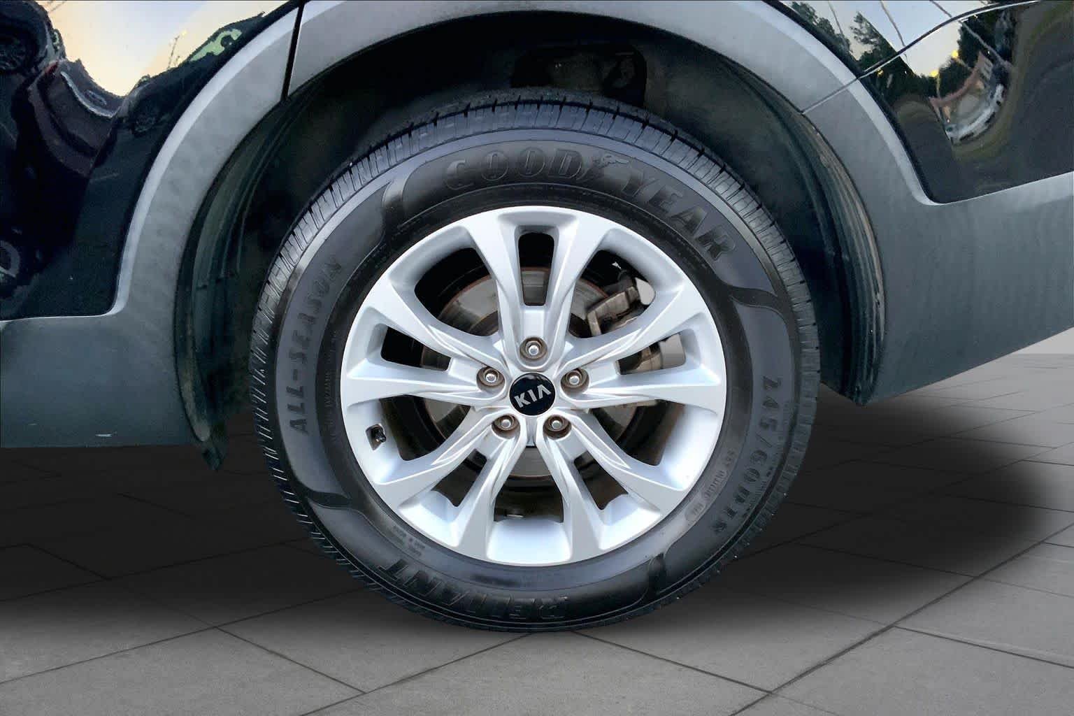 Used 2020 Ebony Black Kia LX image 11